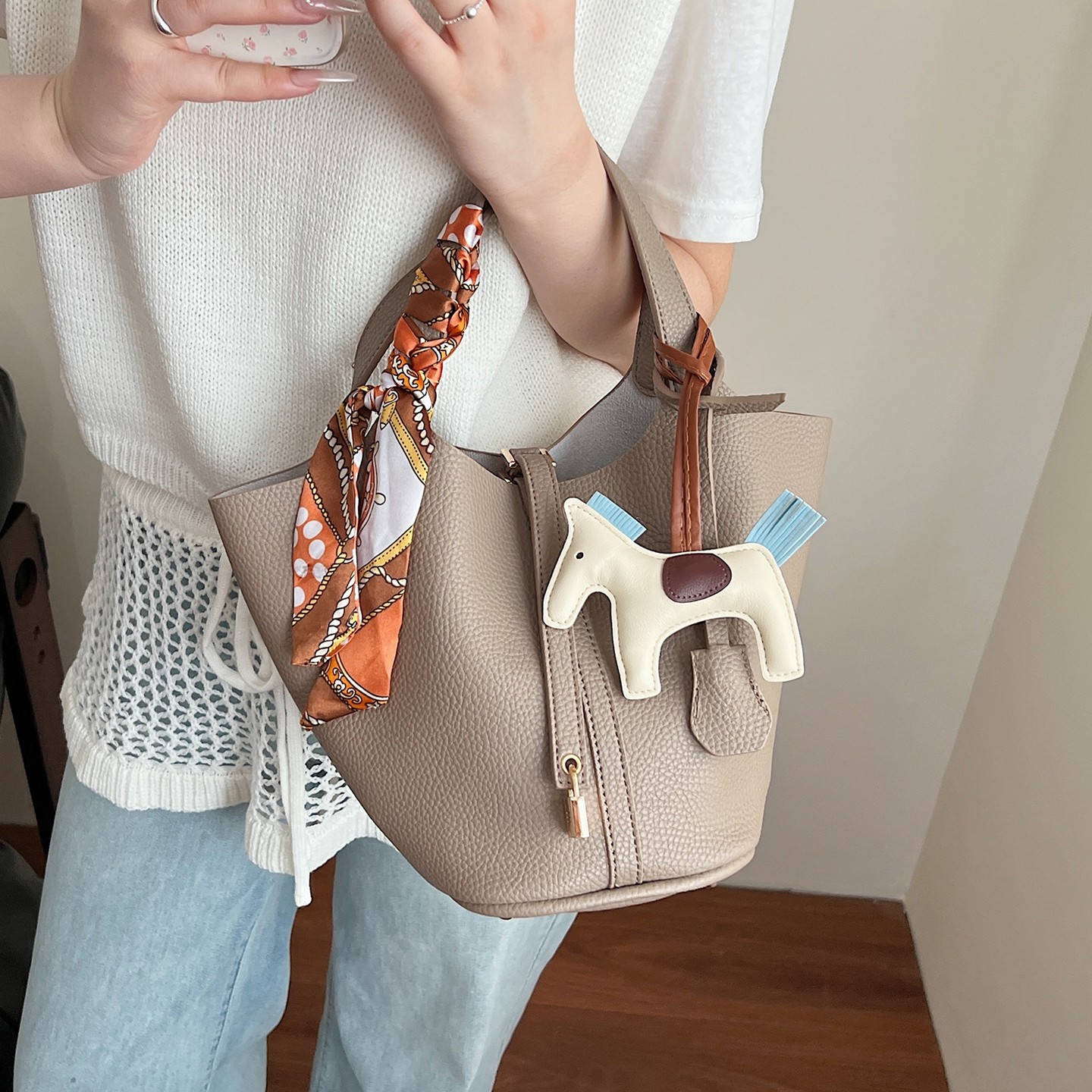 高级感小众设计包包女式2026新款上班通勤包百搭手提菜篮子水桶包,箱包皮具/热销女包/男包,通用款女包,淘宝优惠券,粉丝福利购,淘宝优惠卷