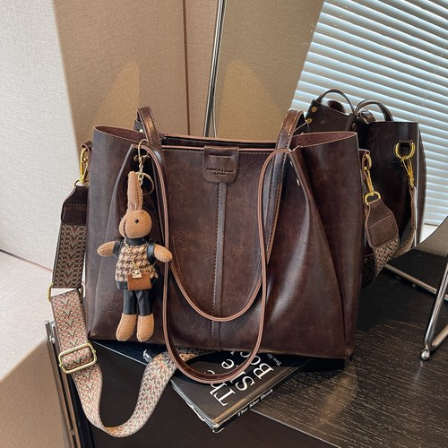 大容量宽带斜挎包复古手提托特包