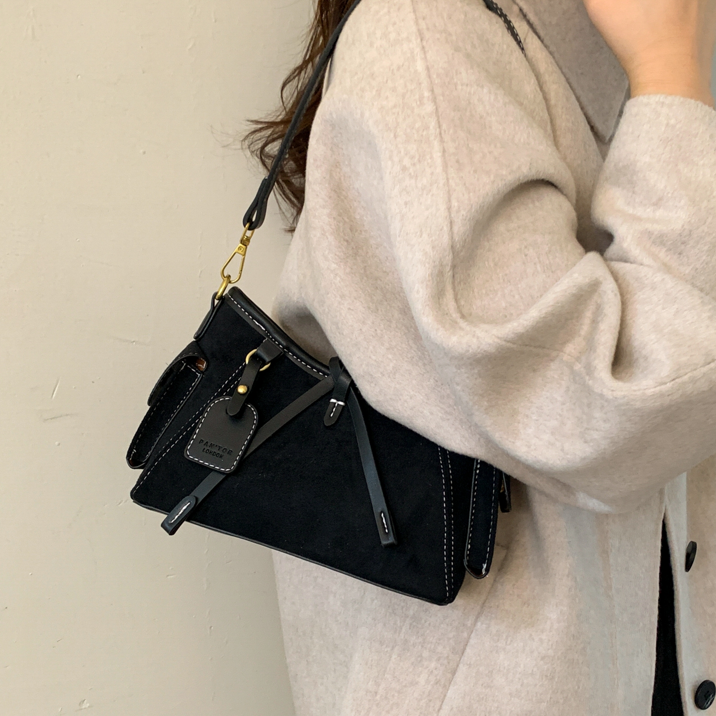 小众高级感单肩斜挎包手提水桶包