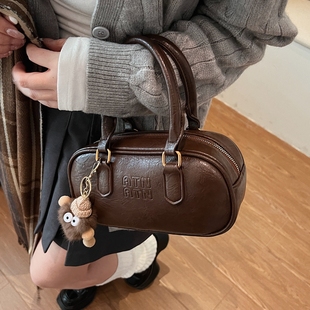 手提保龄球包包女式2025新款潮复古小方包秋冬百搭通勤单肩斜挎包