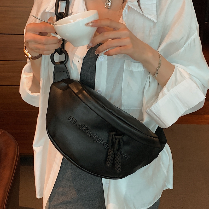 胸包女2025新款潮春夏休闲运动百搭单肩斜挎包高级感小众女士腰包