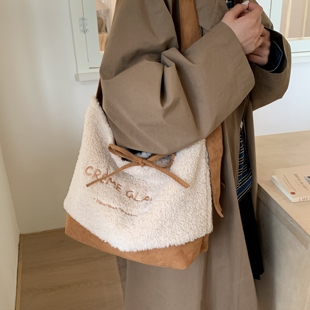 韩系慵懒风毛绒包包女冬季新款羊羔毛托特包大容量单肩斜挎毛毛包