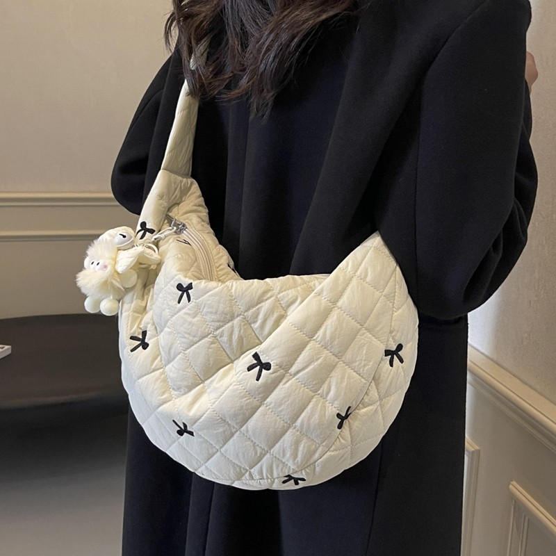 休闲菱格绣线包包女2025秋冬新款羽绒棉服包通勤大容量斜挎饺子包,箱包皮具/热销女包/男包,通用款女包,淘宝优惠券,粉丝福利购,淘宝优惠卷