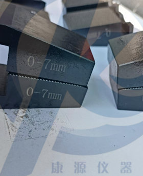 10吨平钳口0-7拉力试验机钳口4-9mm圆钳口7-14V型钳口9-14