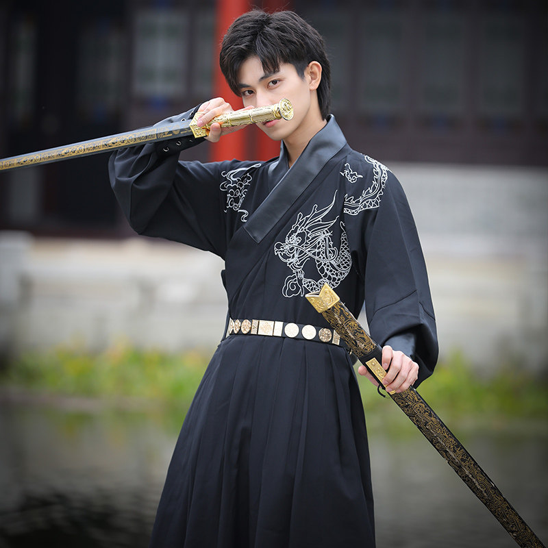 명나라 원래 골동품 대형 HANFU 남성과 여성 수 놓은 크로스 칼라 날치 정장 파이썬 가운 커플 정장 JIN YIWEI 봄과 가을