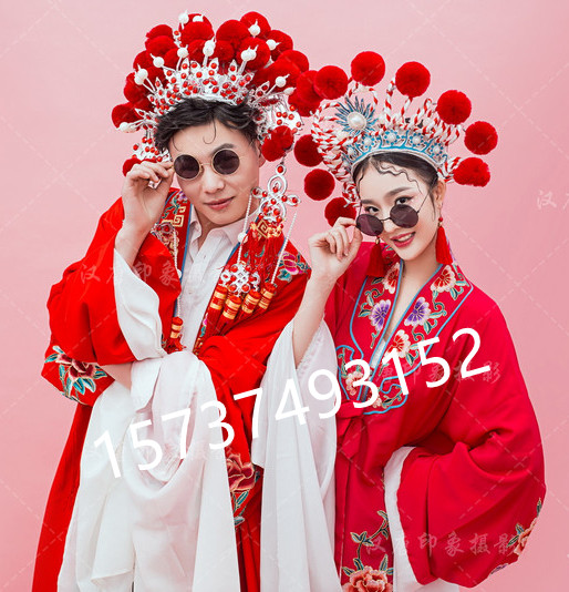 2019国潮摄影走秀影楼男女情侣写真戏曲凤冠花旦对披嘻哈中国风
