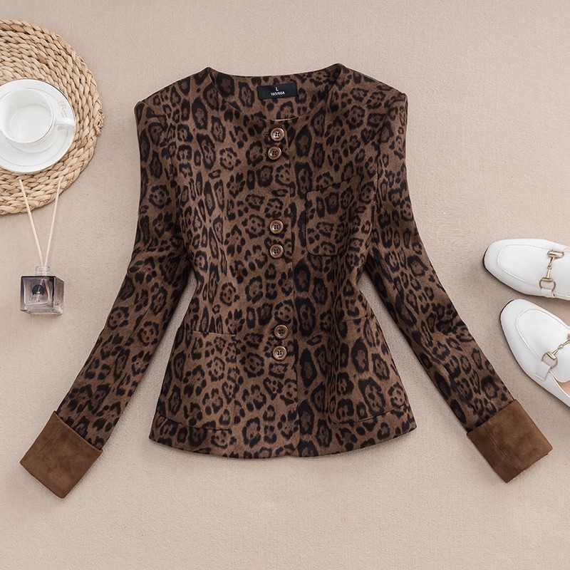 搭裙子外搭女今年春秋新款短款圆领小香风豹纹小西装西服外套上衣