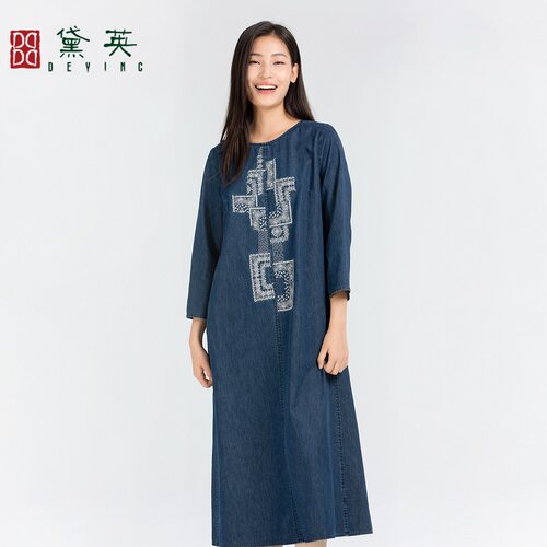 黛英春季新品简约时尚百搭绣花款连衣裙 LAP1121