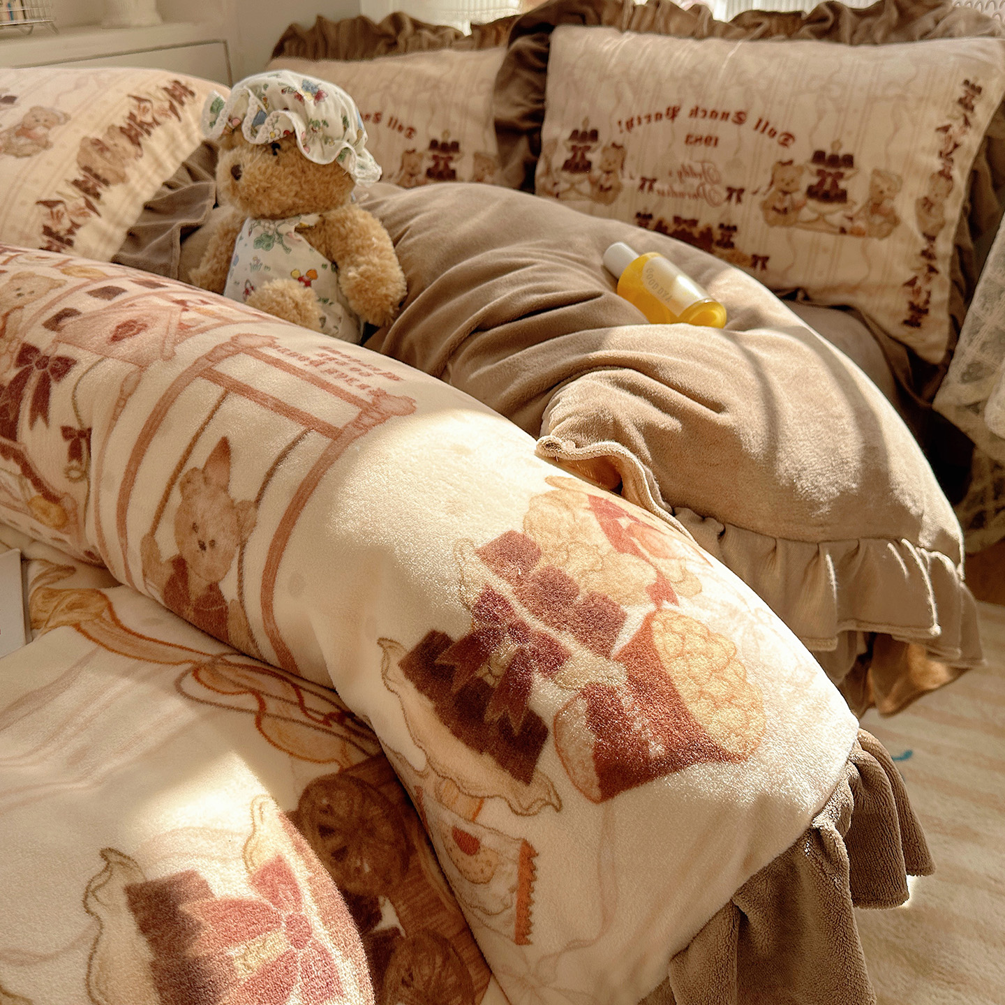 加厚洛丽塔牛奶珊瑚绒床上四件套