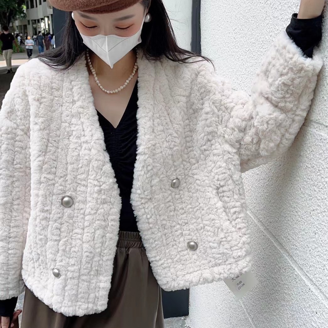 仿羊羔毛外套女短款韩版2023冬季新款V领鹿皮绒毛一体小香风开衫