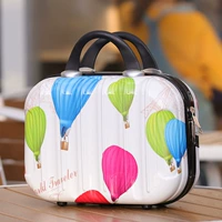 Окрашенный воздушный шар, зеркальный эффект