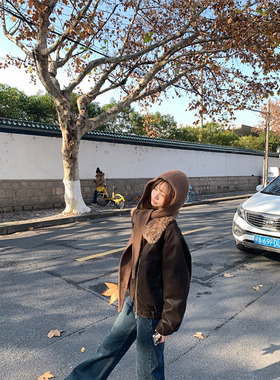 Zzhen珍珍 温热焦糖拿铁2026年新款设计感翻毛领皮衣羽绒服女