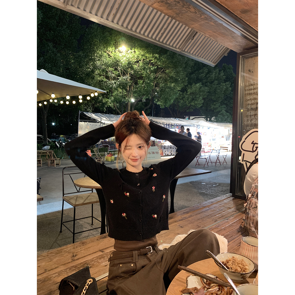 珍珍家甜美刺绣花卉温柔圆领针织毛衣小开衫长袖秋冬新款高级上衣