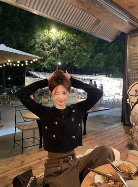 珍珍家甜美刺绣花卉温柔圆领针织毛衣小开衫长袖秋冬新款百搭上衣