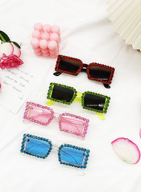 小猪旦旦方框时尚女带砖太阳镜