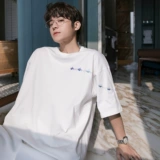 Чикерро Сицилия мужская ультрафиолетовая температура Изменения температура ультрафиолетового ультрафиолета. Крут с коротким рукавом лето.