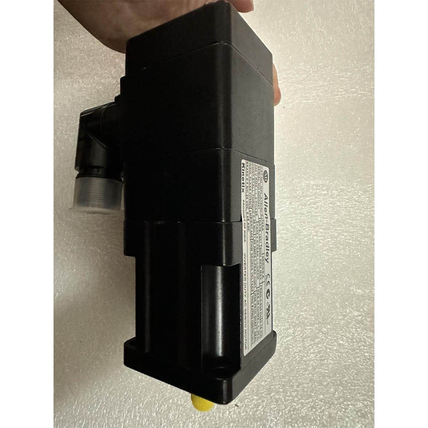 AB罗克韦尔伺服电机MPL-A1510V-EJ74AA，99新议价议价$