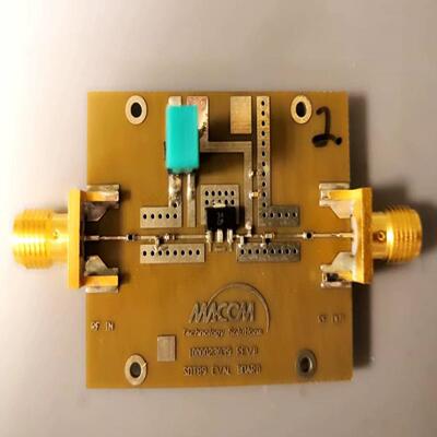配件MACOM射频放大器MAAM-009560  250-4000MHz15dB GA议价