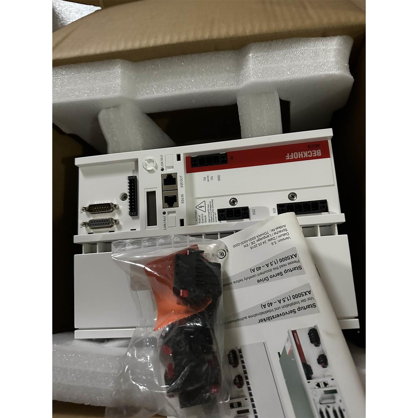 倍福全新原装驱动器AX5118-0000-0200，带包装，议价议价$