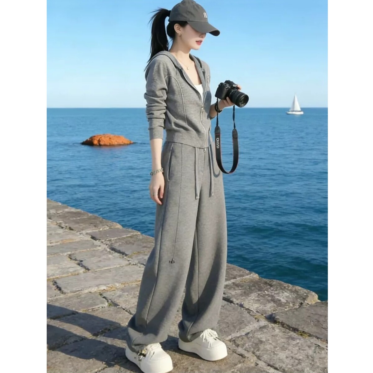 春季灰色休闲运动套装女韩系高级感显瘦连帽开衫卫衣阔腿裤两件套