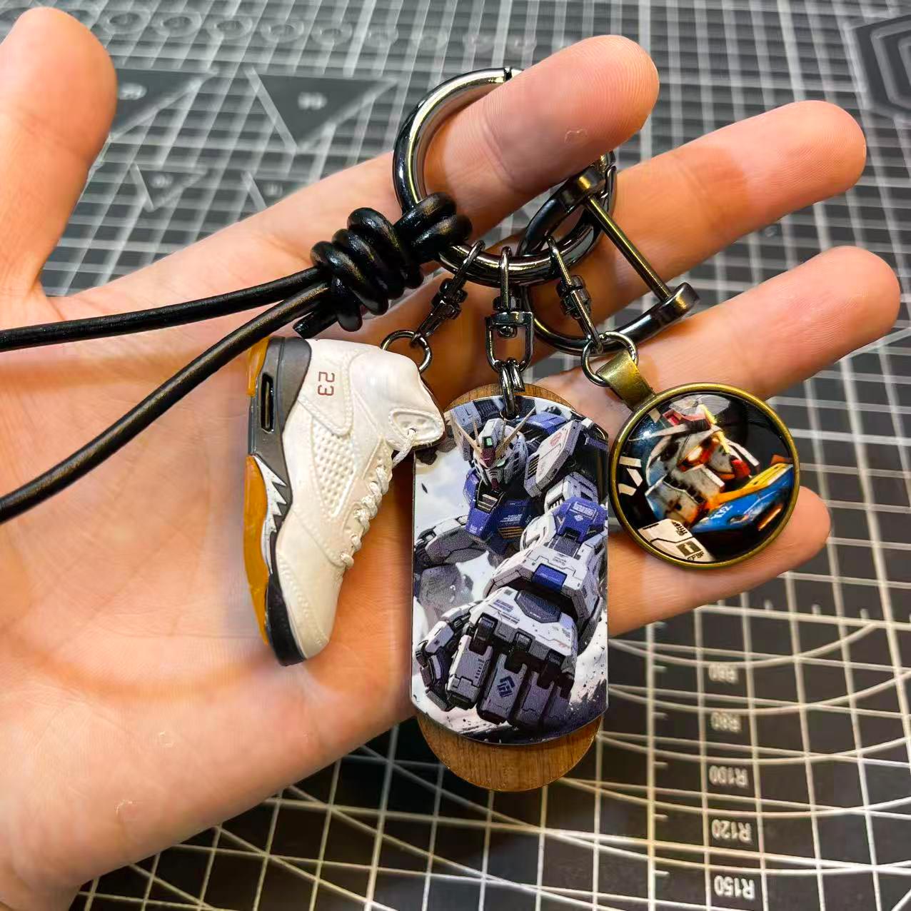 高达手办胡桃木徽章钥匙扣dunk小鞋模皮蓬抖音爆款