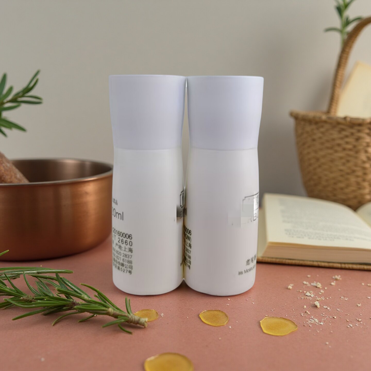 不多&nbsp; &nbsp;B草J 鸢尾露20ml+鸢尾菁华乳20ml 轻盈保湿有光泽