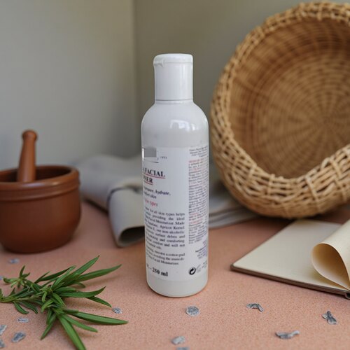 高保湿精华水250ml保湿柔嫩水