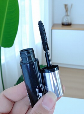 不多  Q~碧~丰盈睫毛膏4lml 01黑色 纤长浓密 持久不晕染