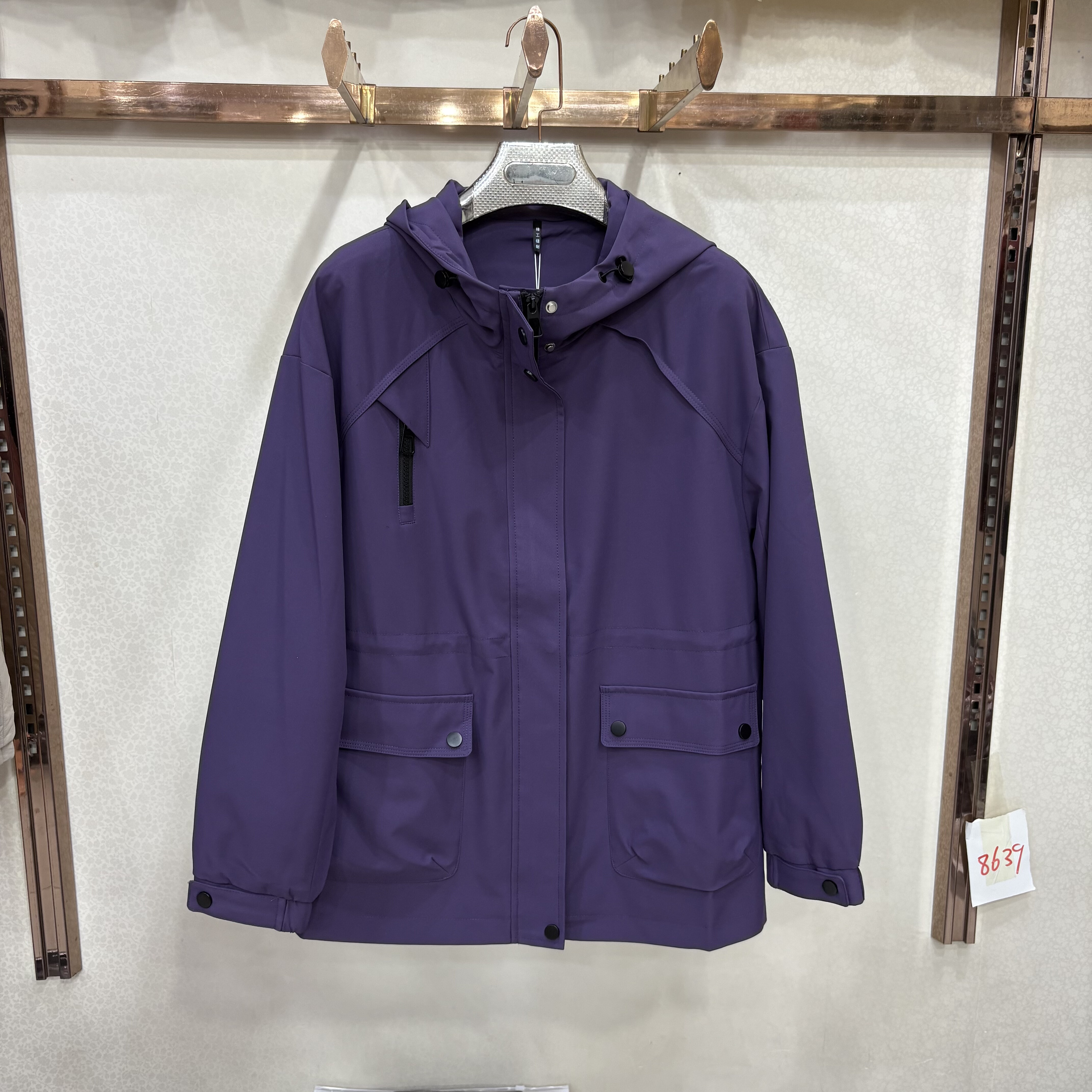 依菲2025B-9812专柜正品时尚连帽风衣外套女秋季新款韩版妈妈夹克