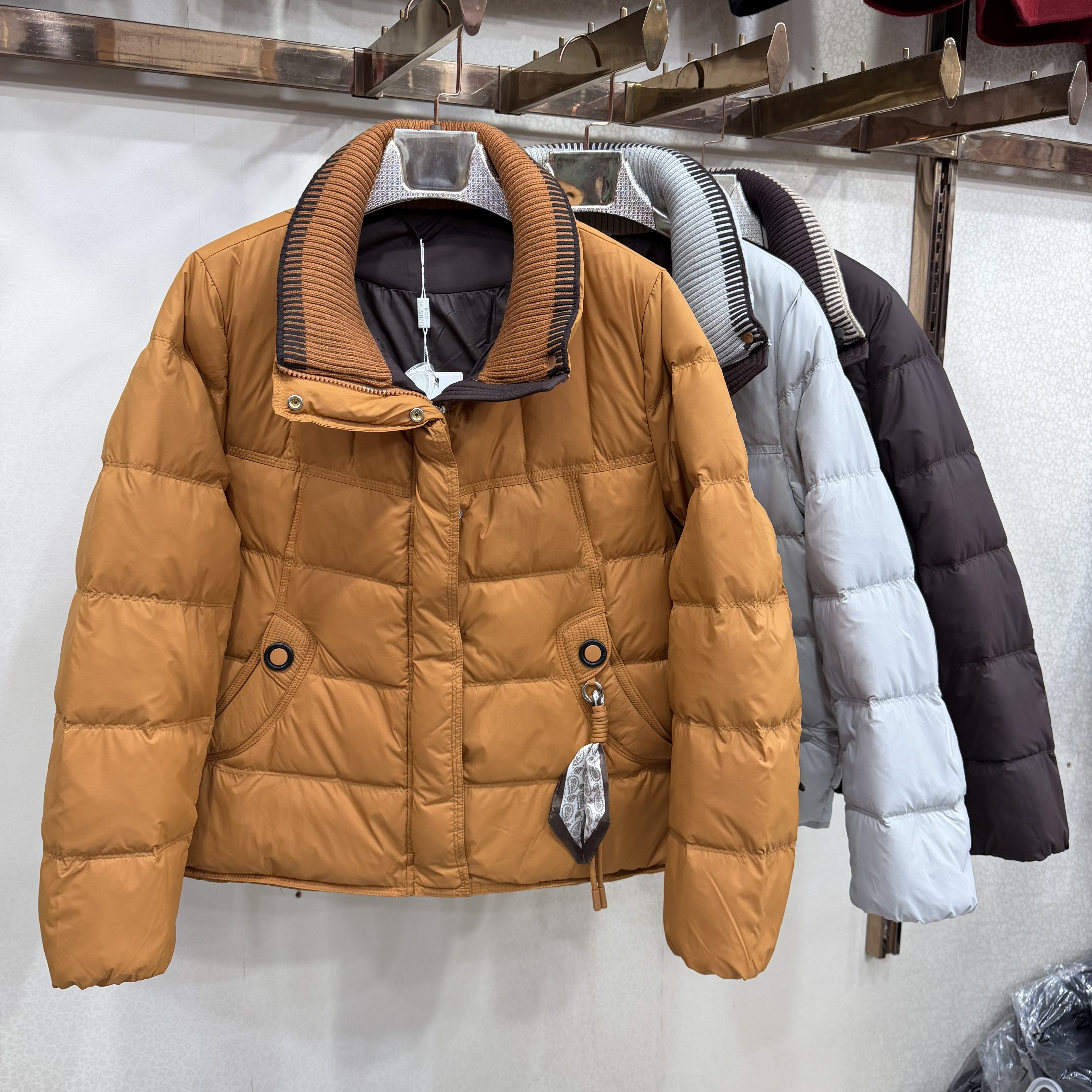 逸26D27专柜正品针织立领羽绒服女妈妈装冬季宽松撞色外套潮
