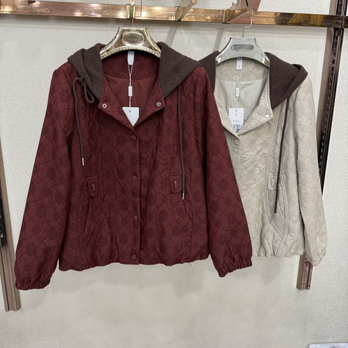 逸之媛26Q51专柜正品秋季新款气质连帽洋气大码妈妈上衣外套女装