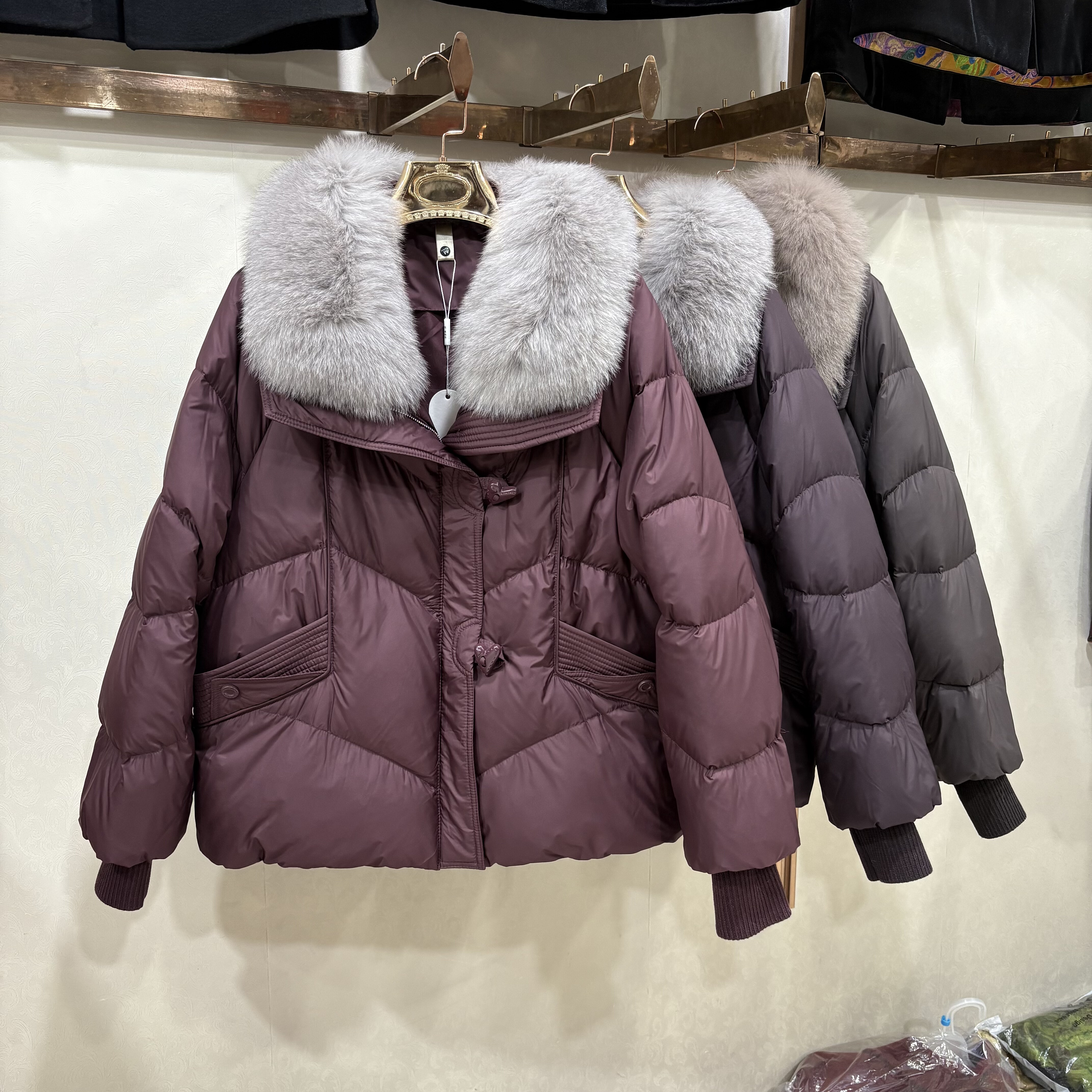 商场同款96075冬保暖羽绒服可拆卸毛领狐狸毛皮草外套女白鹅绒服