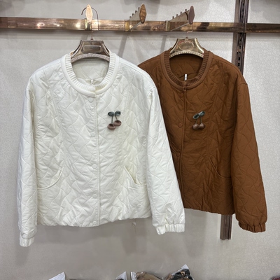 依菲2026A-613-B正品春新时尚百搭休闲圆领单排扣格纹夹克外套女