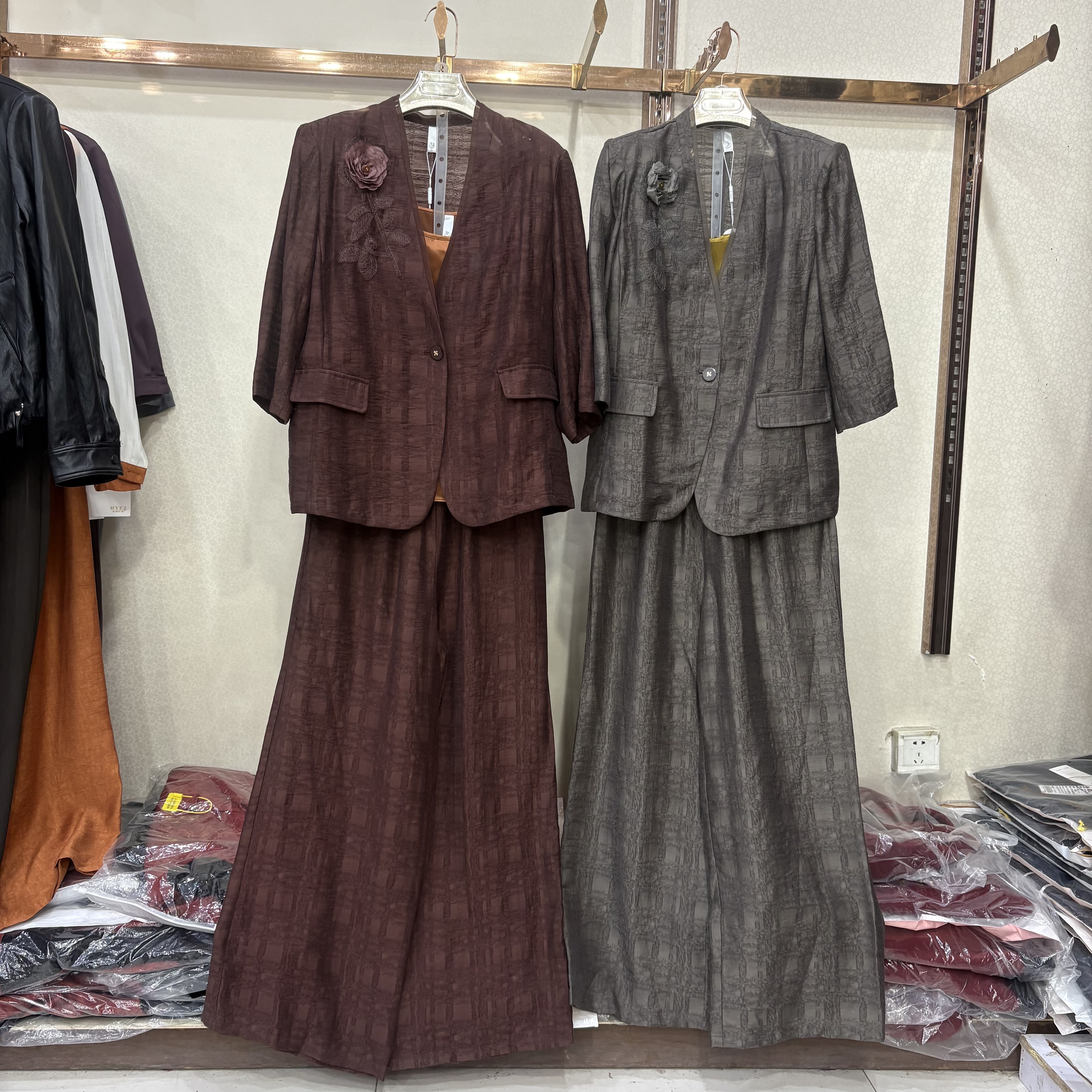 商场同款86038春夏新款提花三件套女西装外套+阔腿裤+背心套装潮