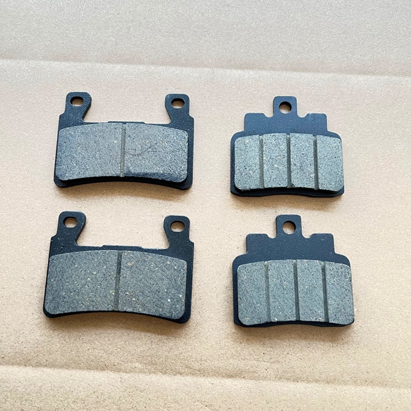 适用轻骑大韩晓星GV300S后刹车片QM300前刹皮摩托车前后轮制动片图片