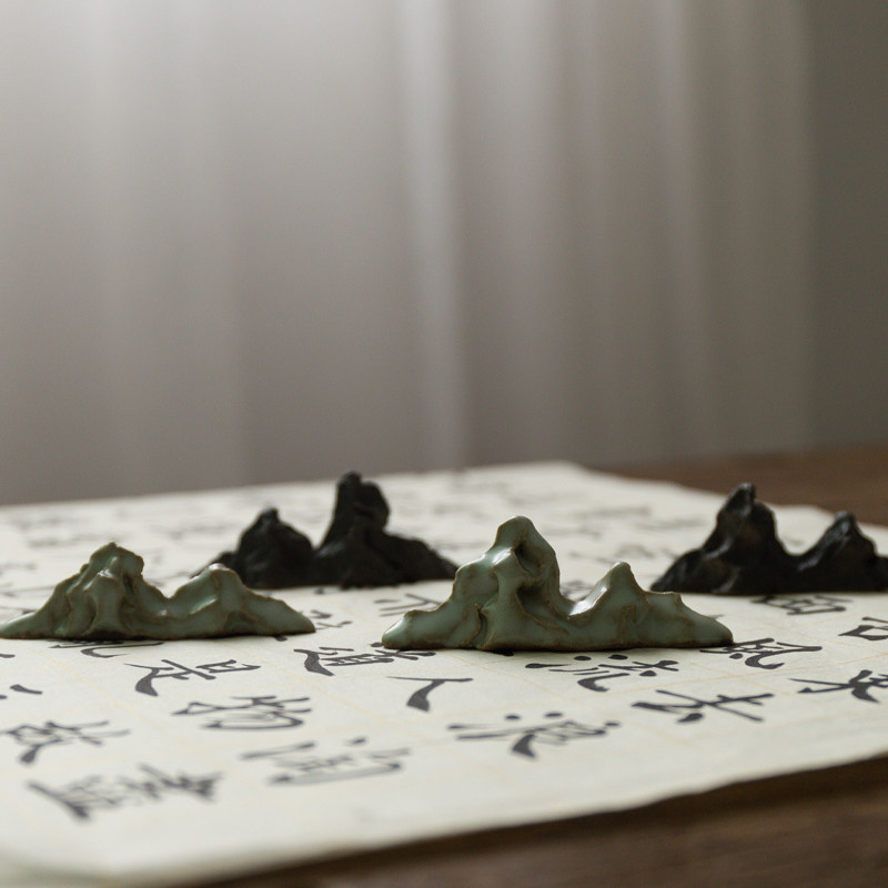 手工随型小太湖石山子茶宠茶针图片
