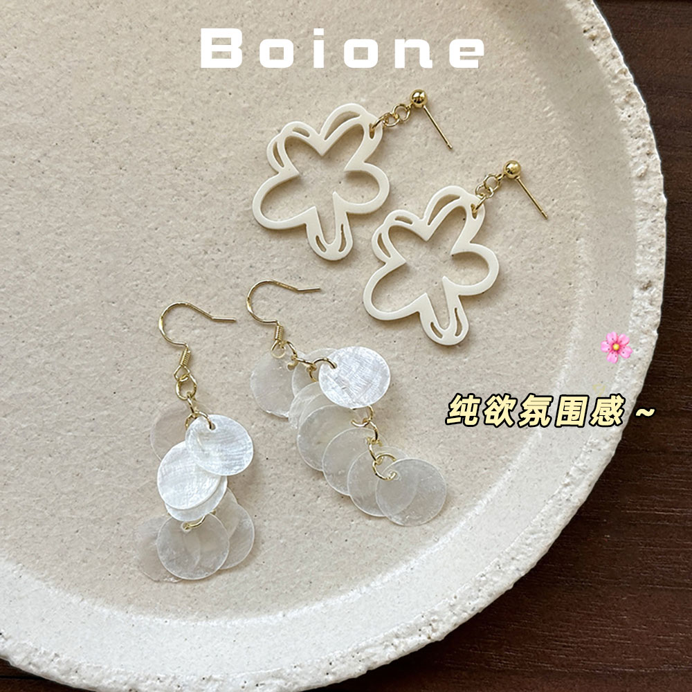 【实拍】夏天纯欲氛围感白色耳环