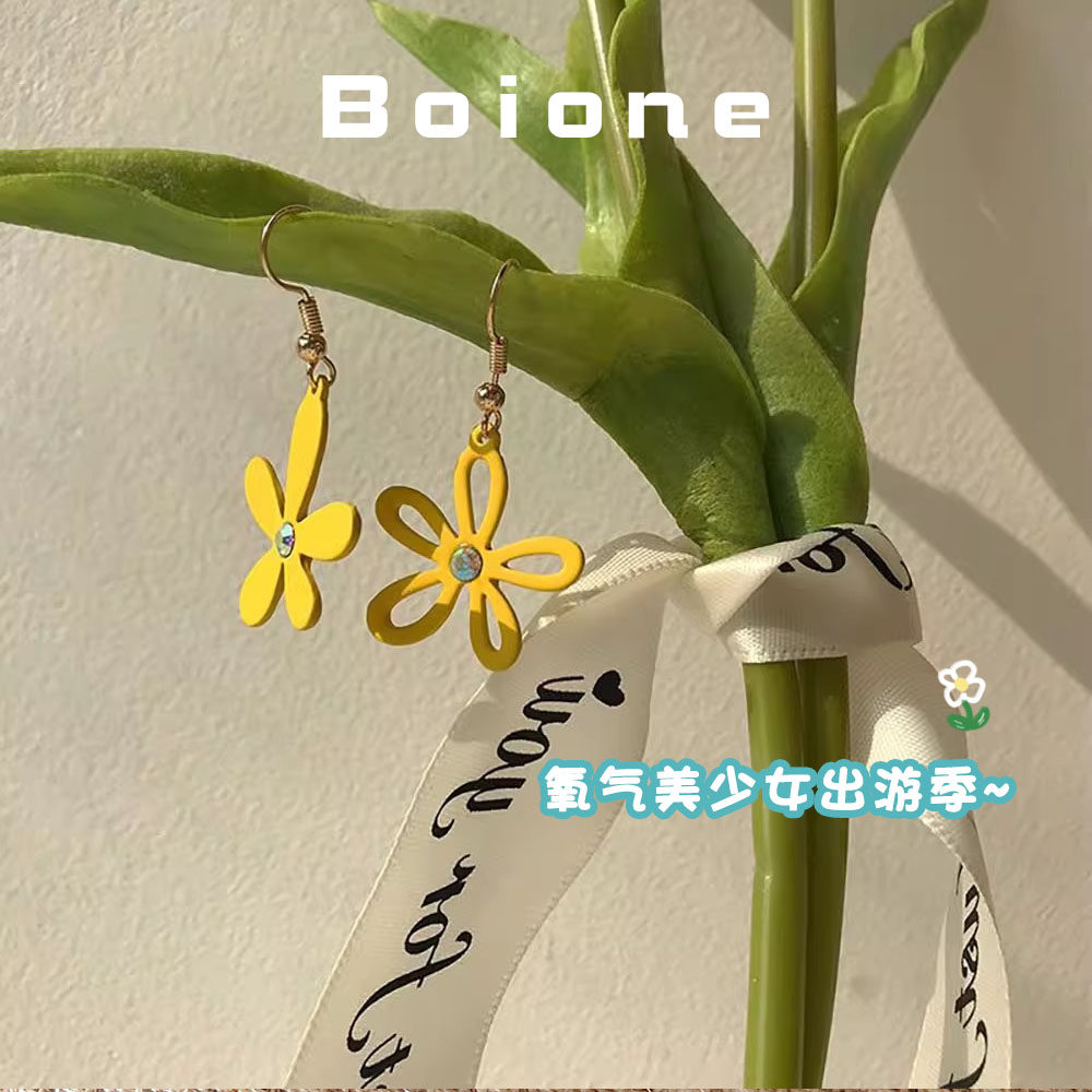 boione夏天显白多巴胺黄色花瓣耳环耳钩螺旋耳夹甜美三亚度假耳饰