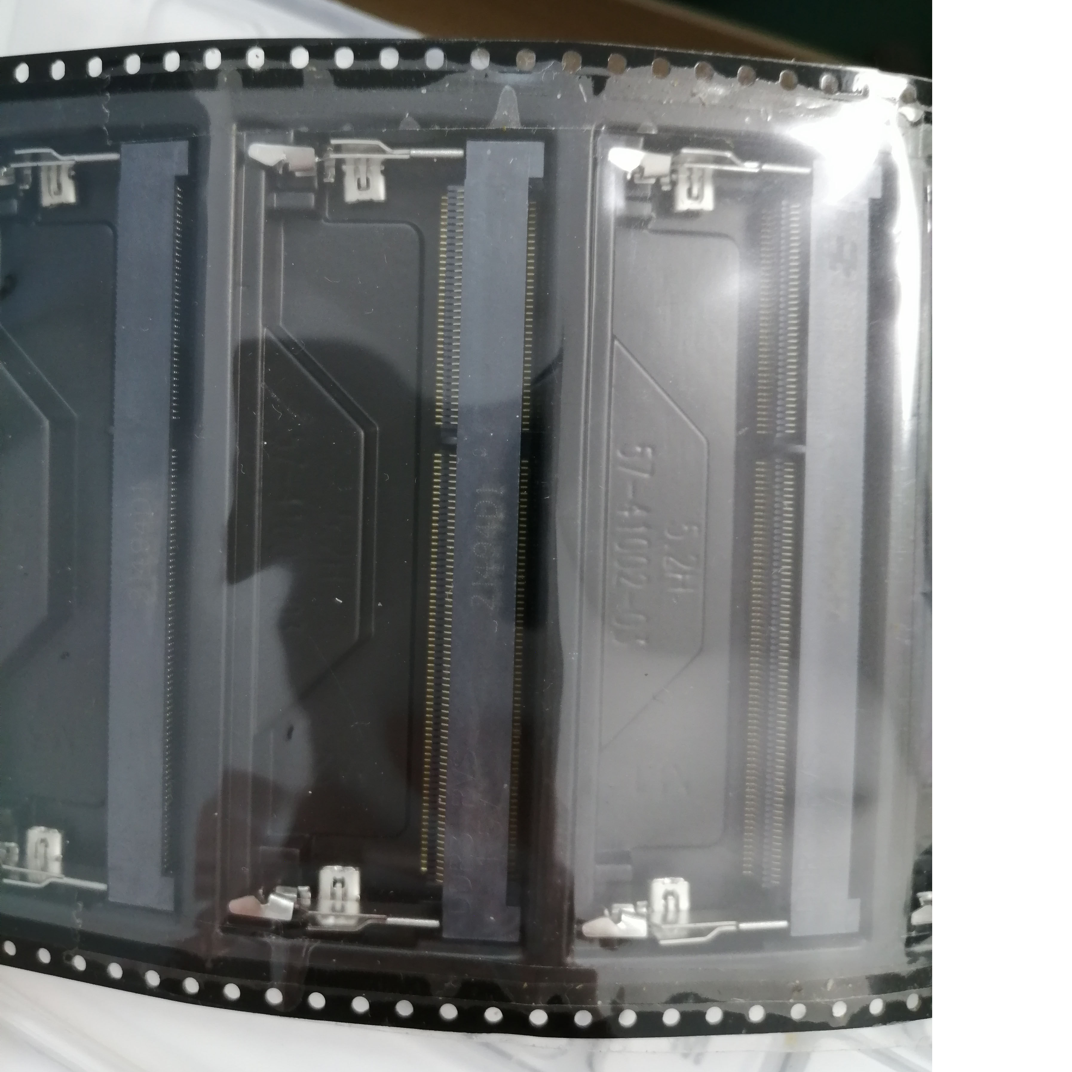 笔记本内存插槽高5.2H反向 DDR3 2-2013290-1 204PIN