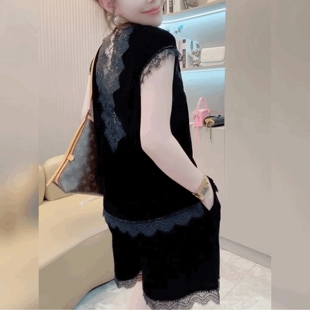 金丝绒短袖V领T恤短裤套装女气质蕾丝美背黑色丝绒上衣短裤两件套