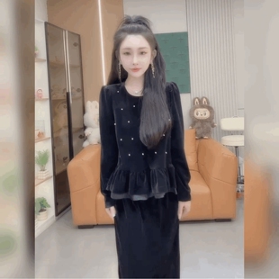 法式荷叶边丝绒修身T恤女轻奢长袖打底衫金丝绒黑色圆领钉珠上衣