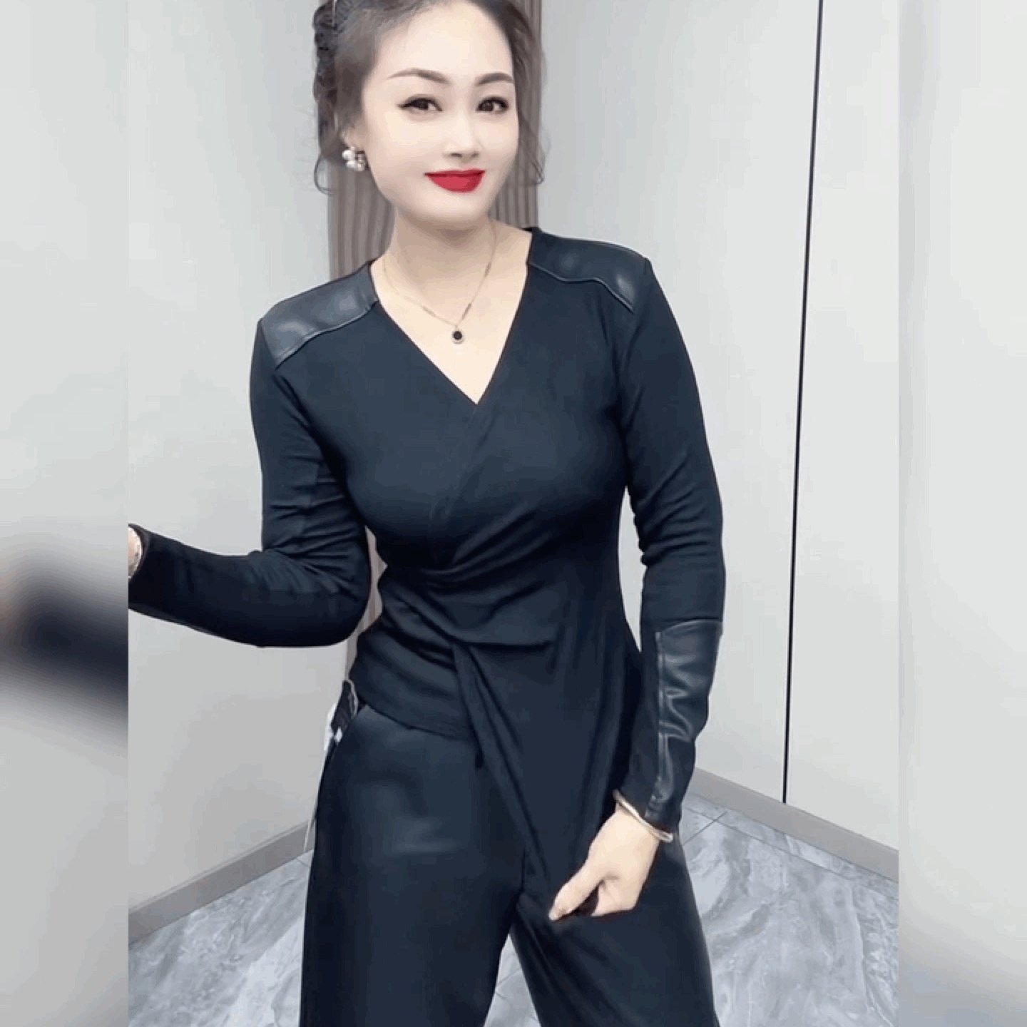 不规则底边修身洋气打底衫女