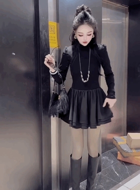 高腰显瘦蓬蓬裙修身长袖小黑裙赫连风黑色百搭高级感气质连衣裙女