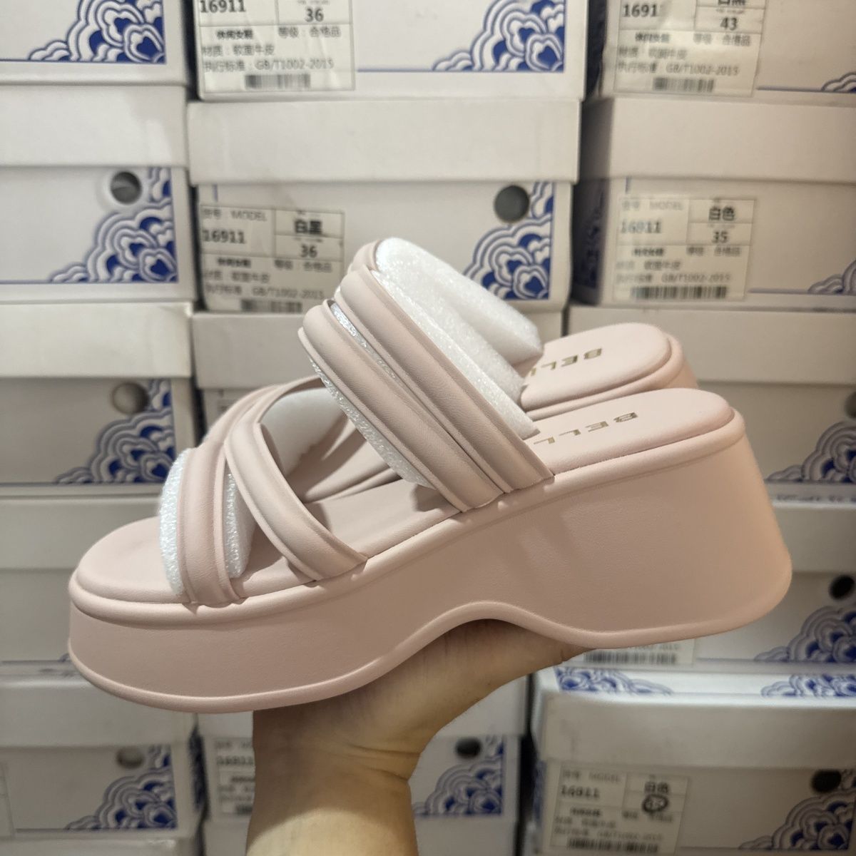 软轻品牌撤柜断码厚底真皮拖鞋女夏法式新款休闲一字拖增高小个子