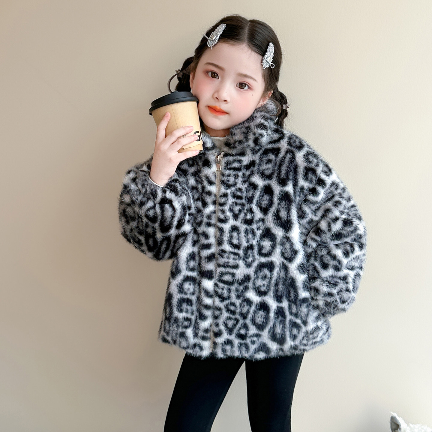 女童2026新款豹纹毛毛衣外套加厚连帽拉链洋气中小童冬季厚款上衣