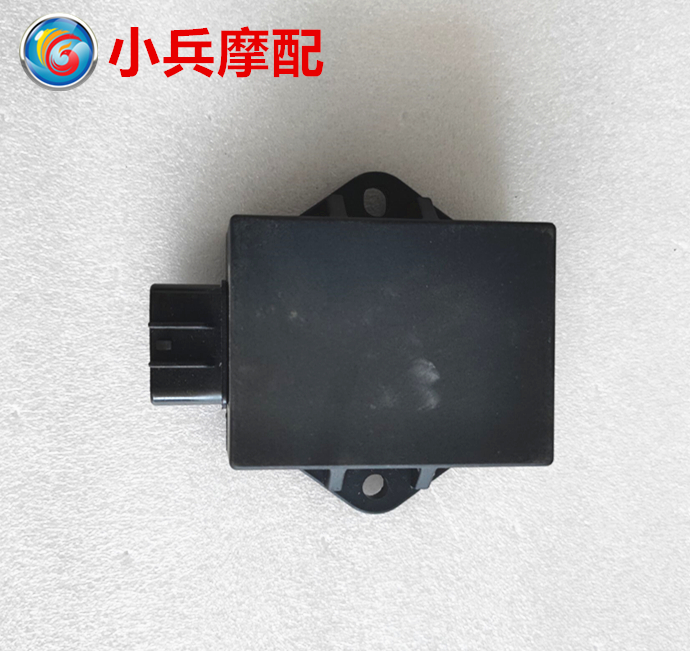 适用铃木太子GN125H-2-2A-2F-3F点火器CDI