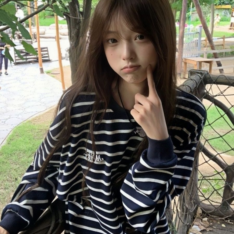 韩系字母刺绣条纹新款圆领长袖T恤女秋季休闲宽松慵懒风超火上衣