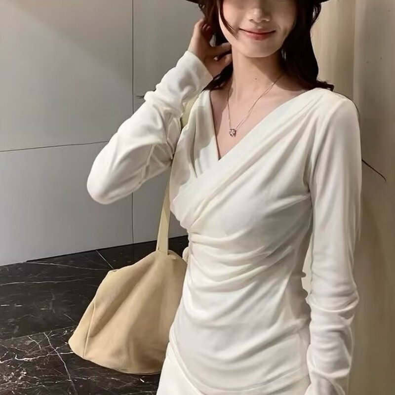 洋气减龄款百搭长袖T恤女秋冬季新款韩版修身显瘦V领交叉德绒上衣