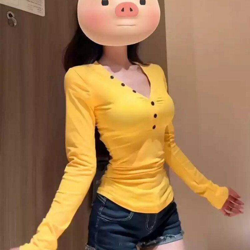 美式纯欲风V领纽扣长袖T恤女新款修身显瘦百搭打底衫姜黄色上衣潮
