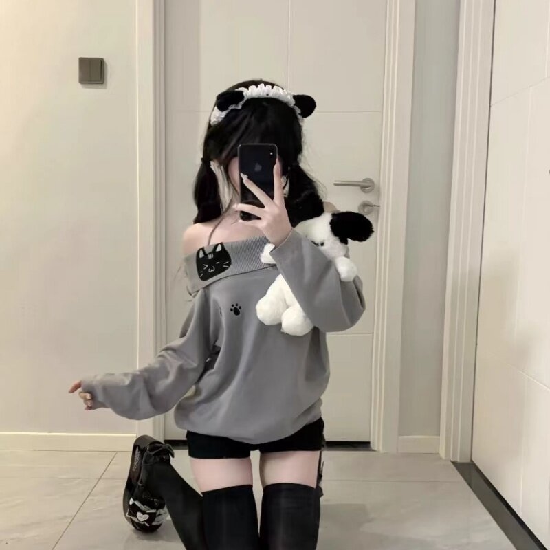 甜酷可爱猫咪一字肩打底衫女春秋冬2026新款辣妹纯欲长袖t恤上衣
